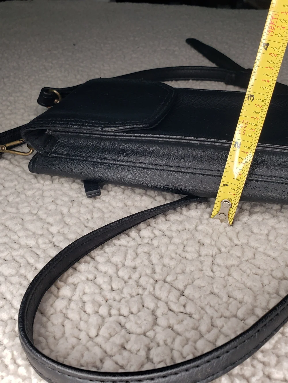 TIME & TRU Black Crossbody Phone Wallet with Strap | Small